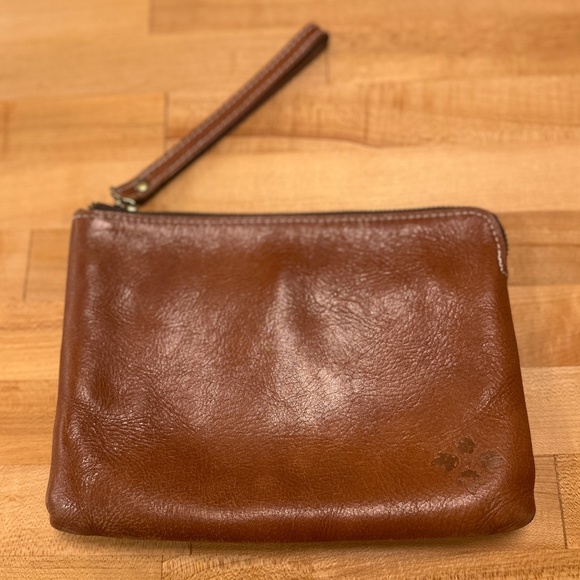 Patricia Nash brown saddle leather large size zippered wristlet - Picture 1 of 12